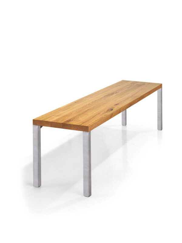 Bank Lola concrete